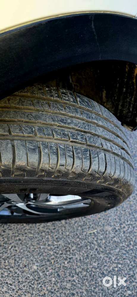 Mahindra Xuv700 Mx Diesel Mt 5 Str (e), 2022, Diesel