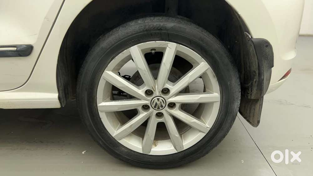 Volkswagen Polo Petrol Highline 1.2l, 2017, Petrol
