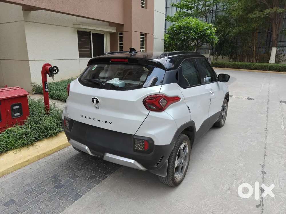 2025 Tata Punch Ev Empowered Plus Long Range