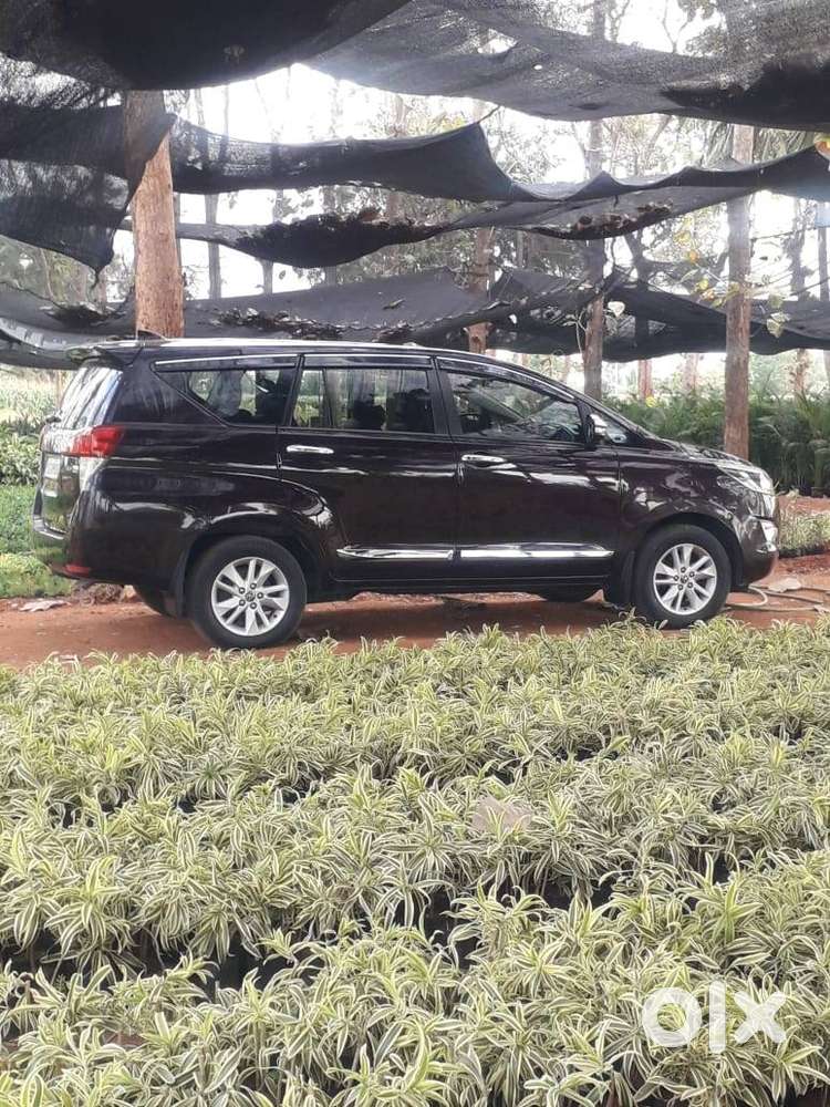 Toyota Innova Crysta 2.4 G Plus Mt 7 Seater 2017 – Company Maintained