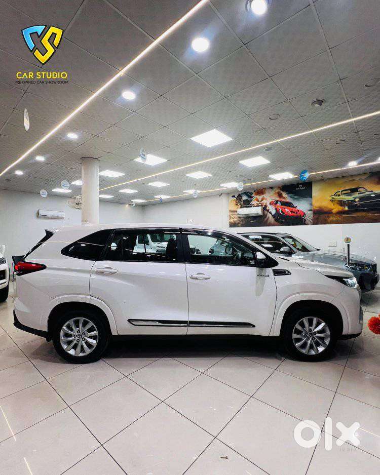 Toyota Innova Hycross 2.0 Vx Hybrid 7 Str, 2023