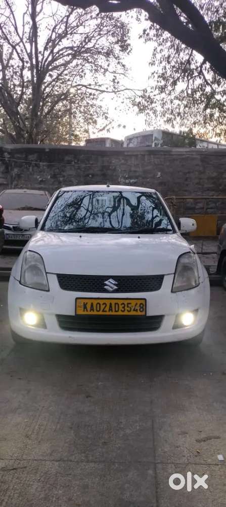 Yellow Board Commercial Vehicle