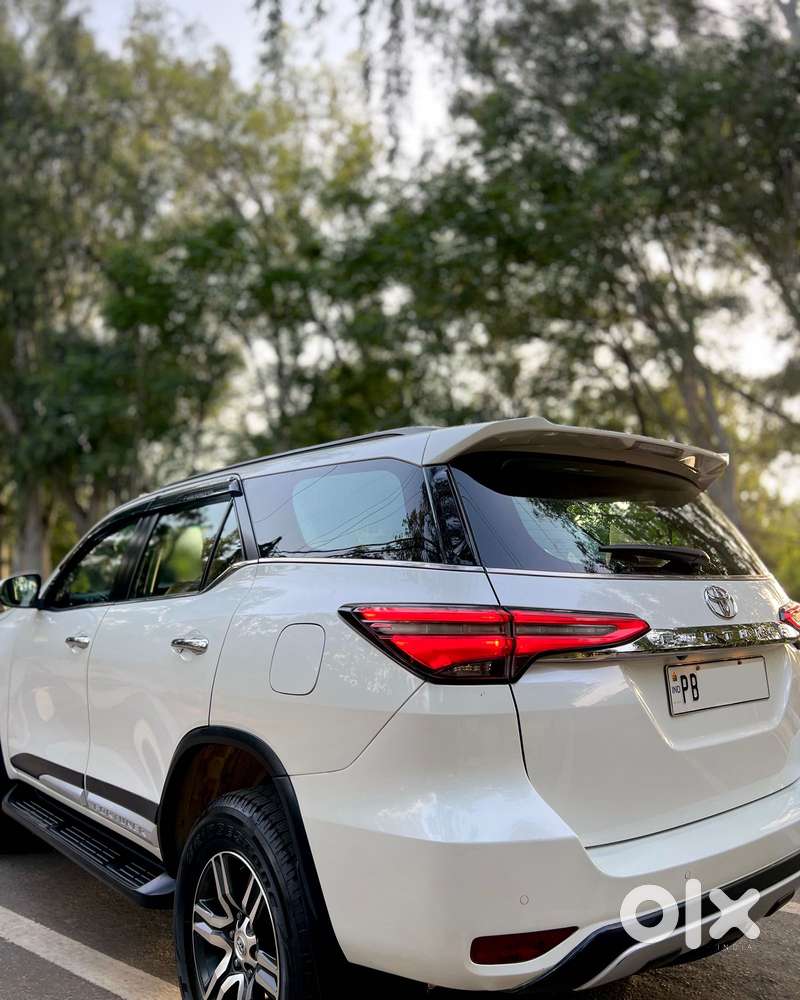 Toyota Fortuner [2021-ongoing] 2.8 2wd Diesel At, 2022, Diesel