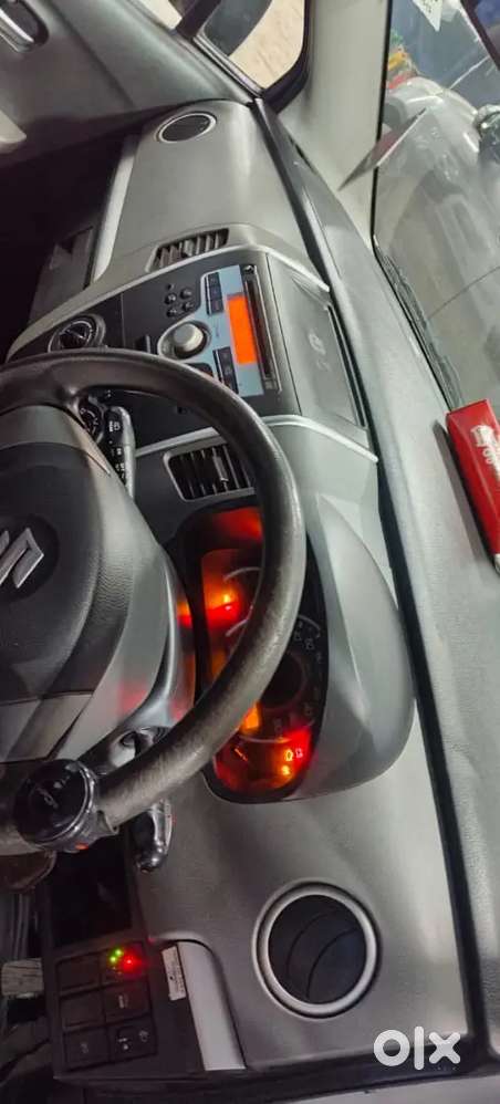 Maruti Suzuki Wagon R 2013 Second-owner Hybrid