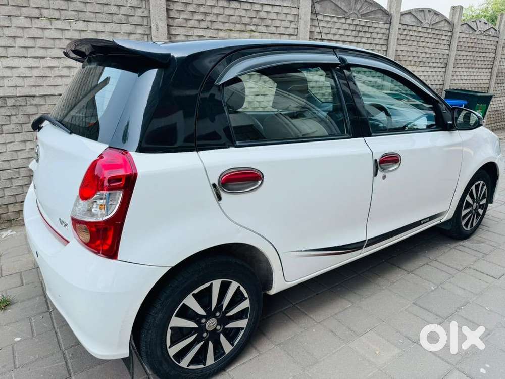 Toyota Liva Vx Dual Tone Petrol Manual 2018