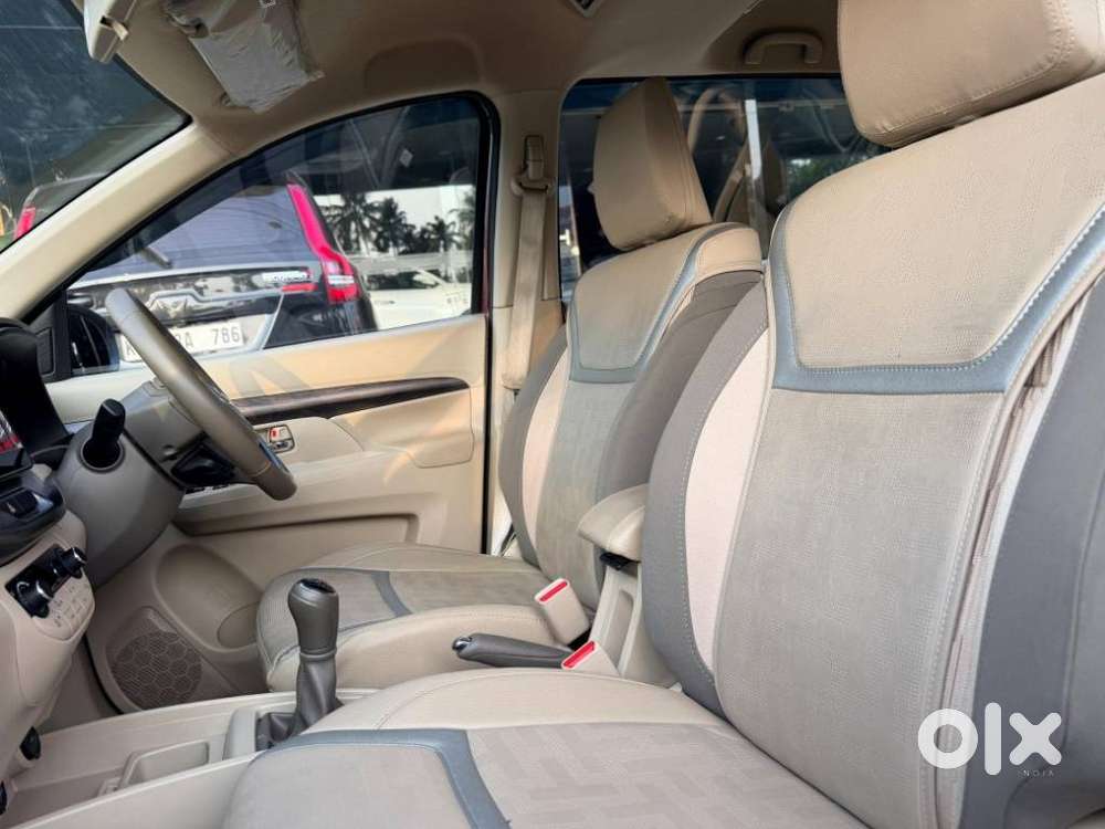 Maruti Suzuki Ertiga 1.5 Zxi Plus, 2022, Petrol