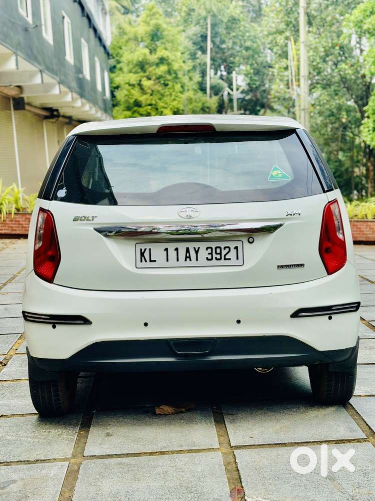 Tata Bolt Revotron Xm, 2015, Petrol