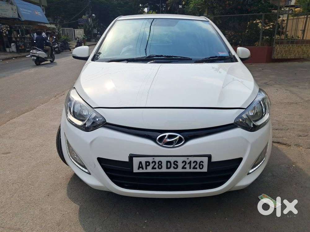 Hyundai I20 Sportz 1.2 Bs-iv, 2013, Petrol
