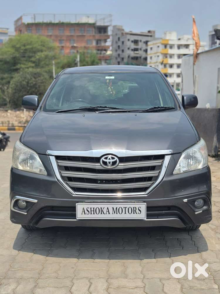 Toyota Innova 2.5 G (diesel) 8 Seater, 2015, Diesel