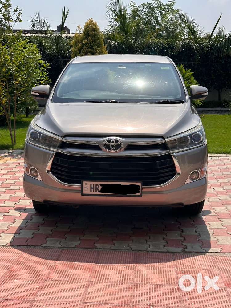 Toyota Innova Crysta 2.4 V 2016 Diesel
