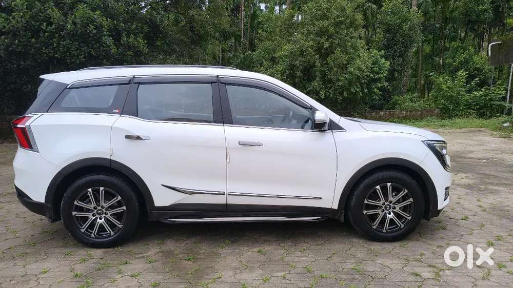 Mahindra Xuv700 Ax7 2022