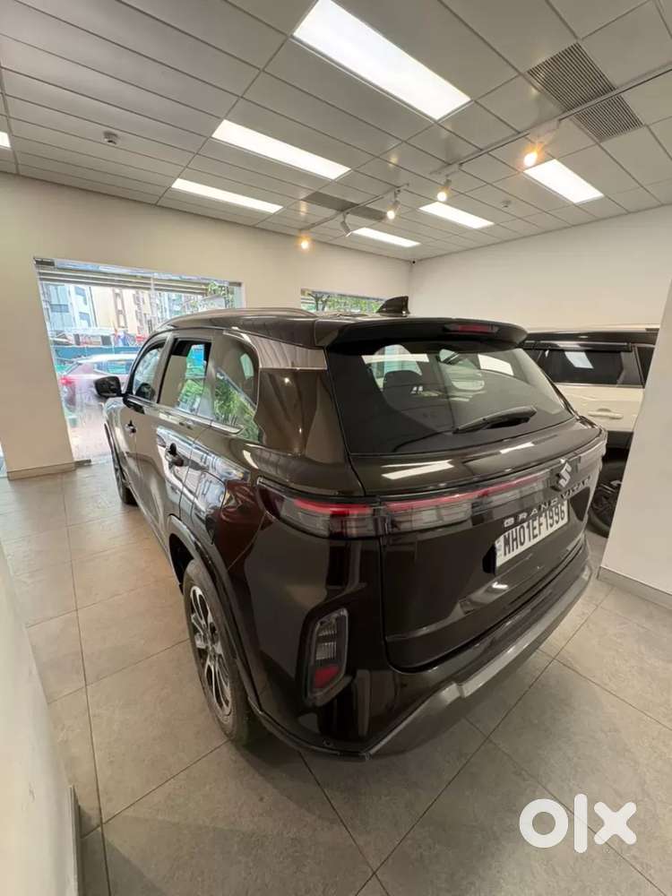 Maruti Suzuki Grand Vitara 1.5 Alpha Plus Intelligent Hybrid Ecvt, 2..