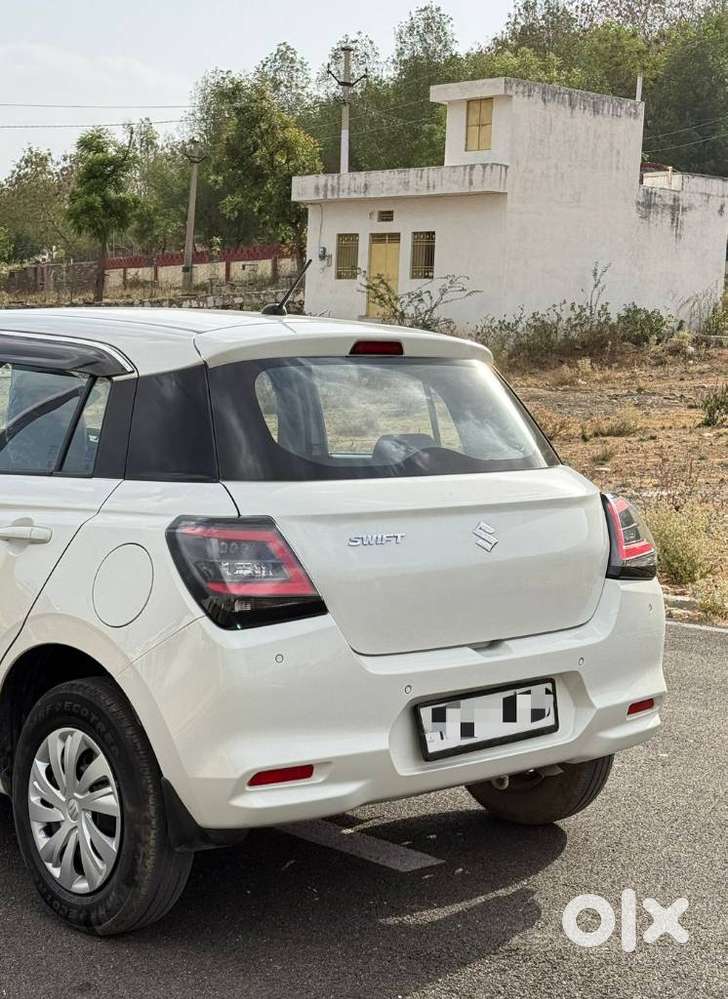 Maruti Suzuki Swift 1.2 Vxi Glory Edition, 2025, Petrol