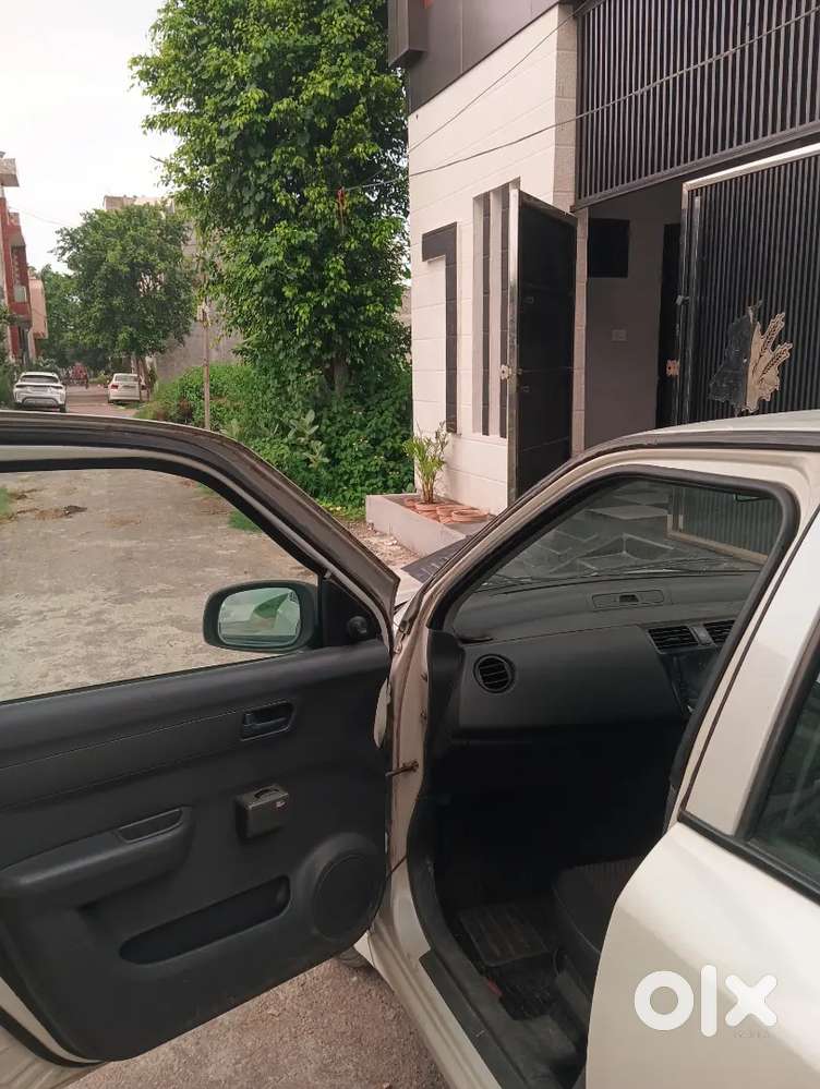 Car Bhut Hi Saff H