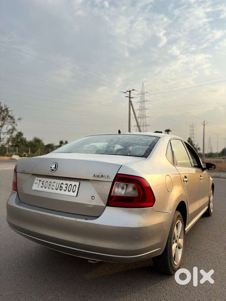 Skoda Rapid 1.5 Elegance Tdi Mt, 2015, Diesel