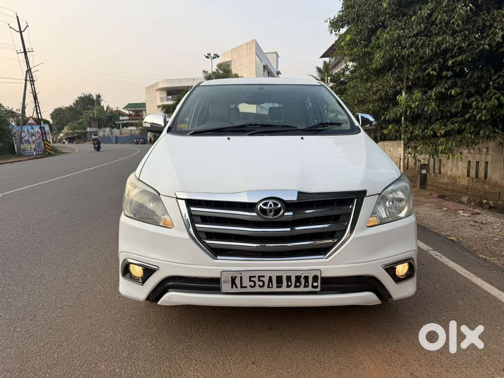 Toyota Innova 2.5 G (diesel) 8 Seater, 2015, Diesel
