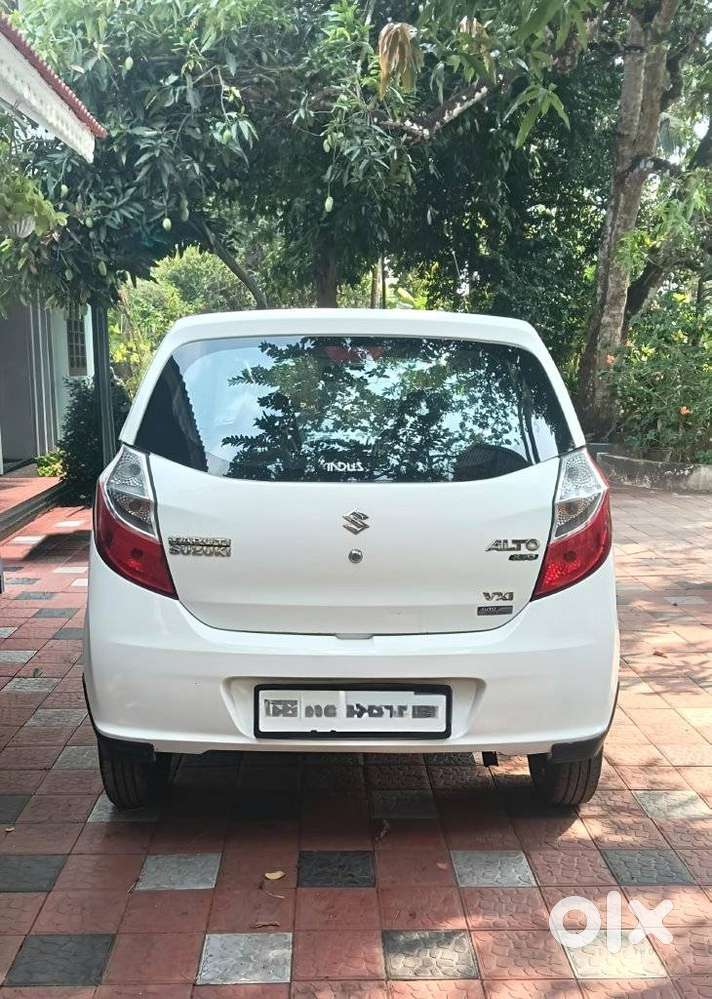 Maruti Suzuki Alto K10 1.0 Vxi Amt, 2016