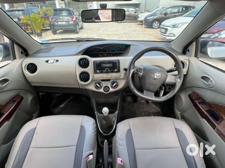 Toyota Etios 2013-2014 V, 2013, Petrol
