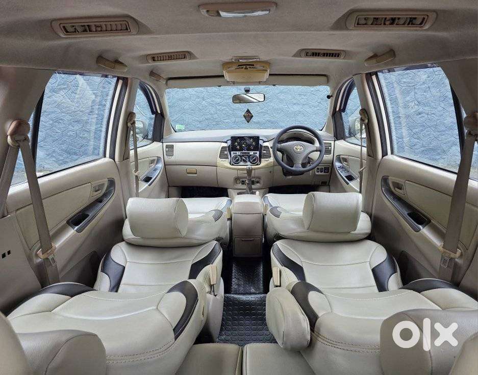 Toyota Innova 2009-2011 2.5 Gx 7 Str, 2010, Diesel