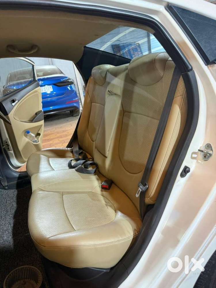 Hyundai Verna 1.6 Sx (o) Anniversary Edition Vtvt, 2015, Petrol