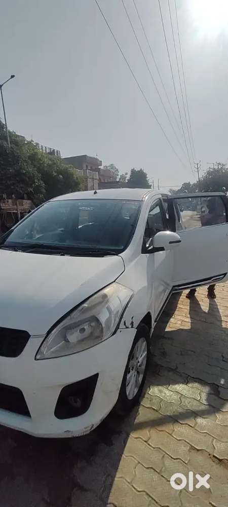 Maruti Suzuki Ertiga 2013