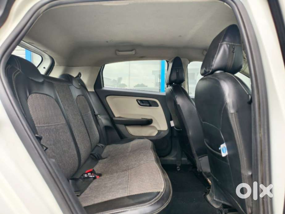 Tata Altroz Xm Plus Petrol, 2022, Petrol