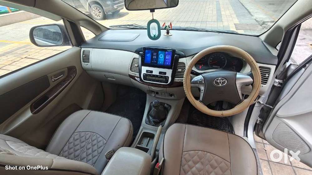Toyota Innova 2.5 Ev (diesel) Ps 8 Seater Bs Iv, 2014, Diesel