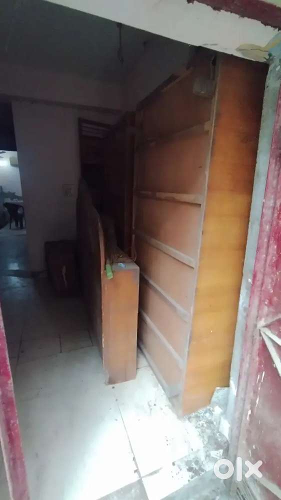Double bed with sirhana  or bina repair bi use kar sakte ho