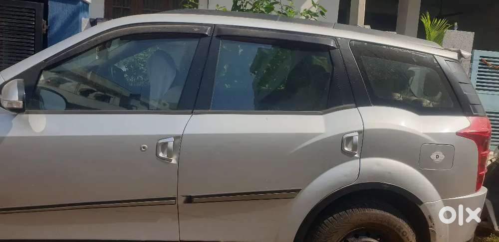 Mahindra Xuv500 2016 Diesel 140000 Km Driven