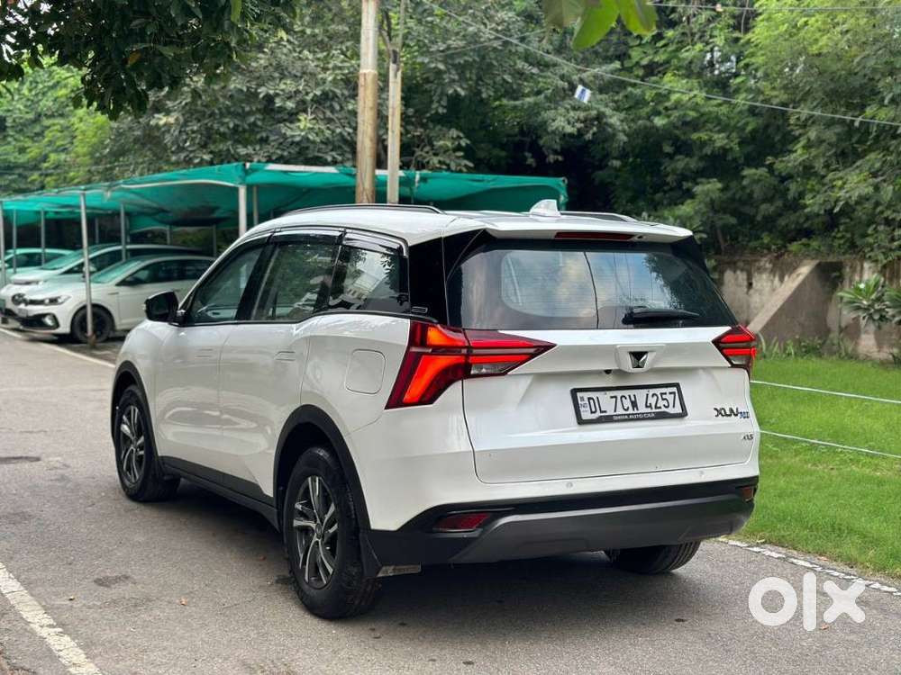 Mahindra Xuv700 2.0 Ax 5 Petrol Mt Str, 2024, Petrol