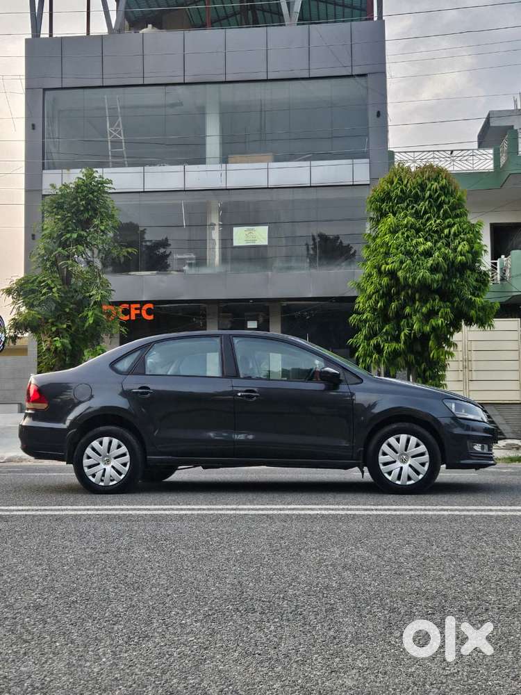 Volkswagen Vento 1.2 Tsi Highline Plus At, 2017, Petrol