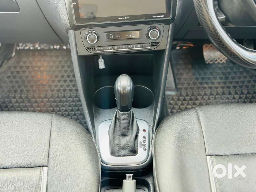 Volkswagen Polo 1.0 Tsi Comfortline At, 2022, Petrol