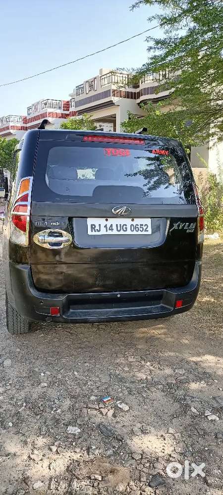 Mahindra Xylo Black Superb Pickup
