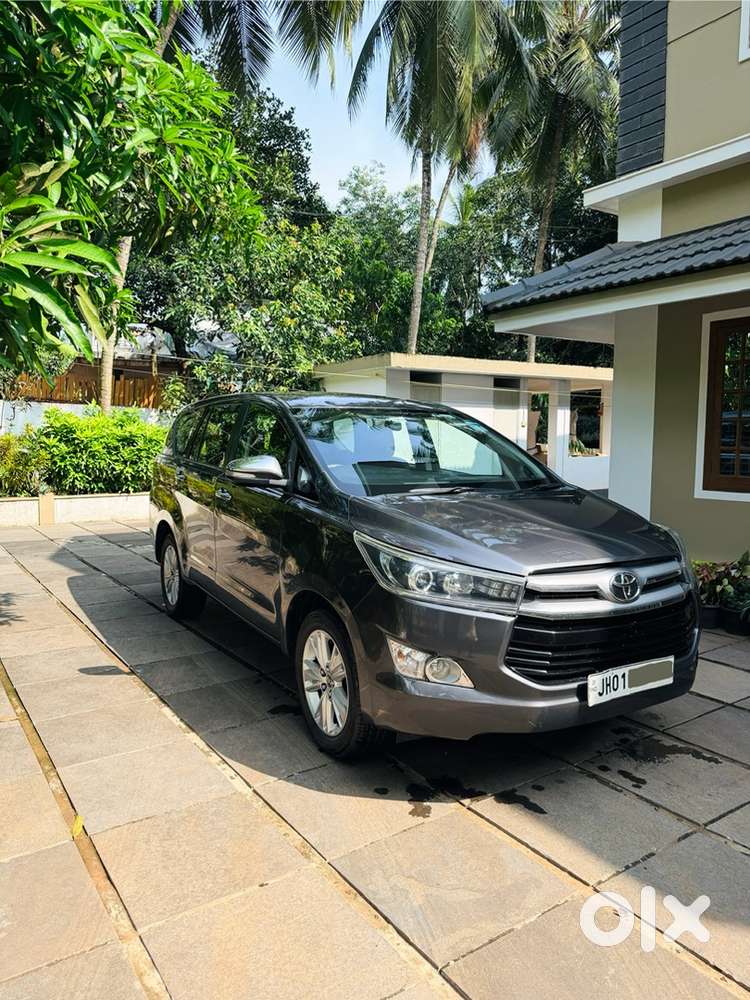 Toyota Innova Crysta 2016