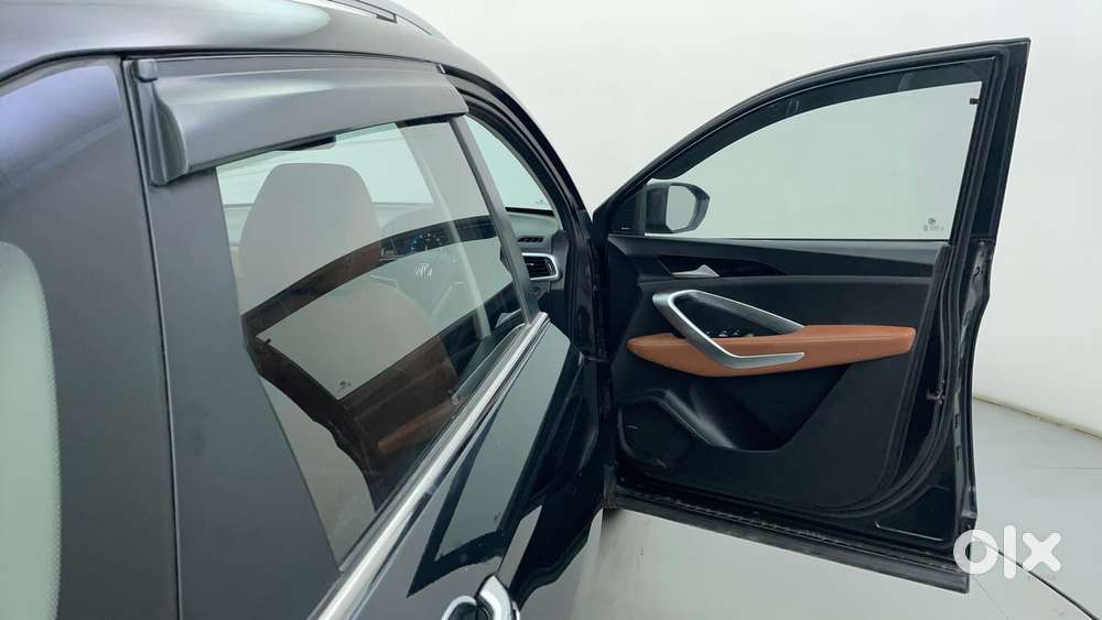 Mg Hector Plus 1.5 Sharp Turbo Cvt 6 Str, 2021, Petrol