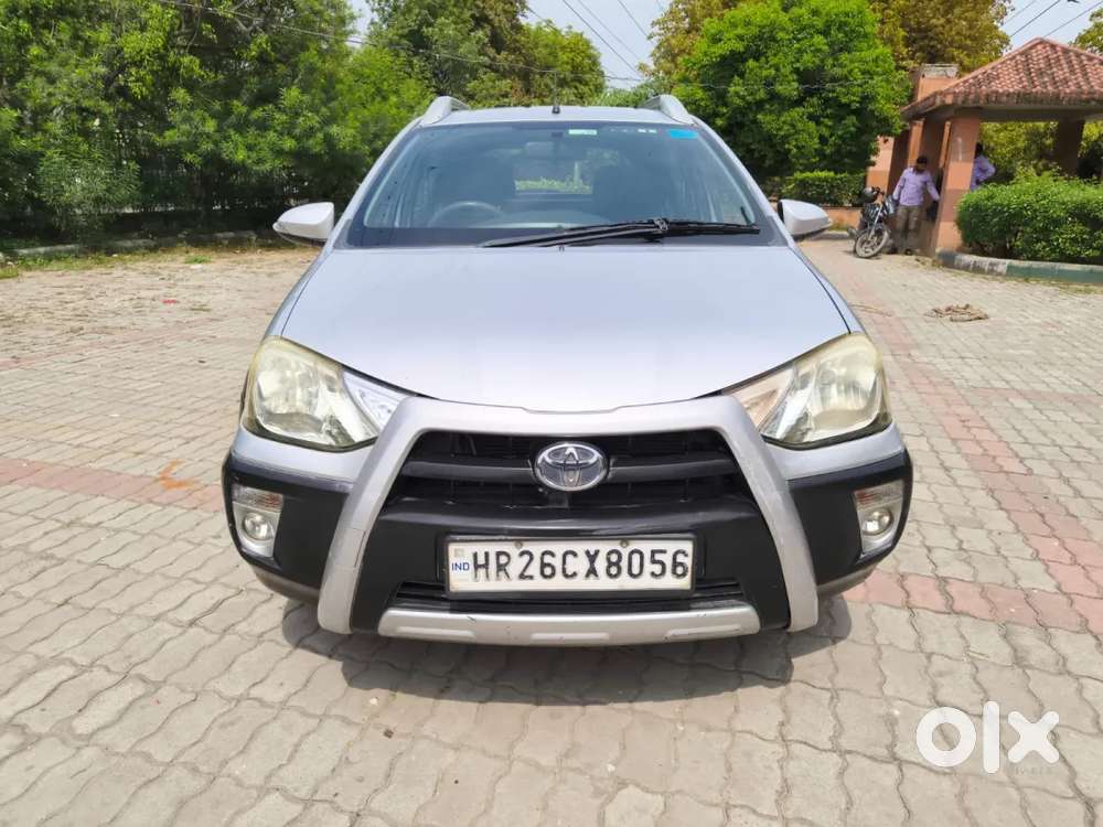 Toyota Etios Cross 1.2l G, 2016, Petrol