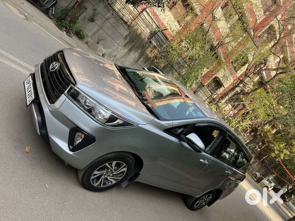 Toyota Innova Crysta