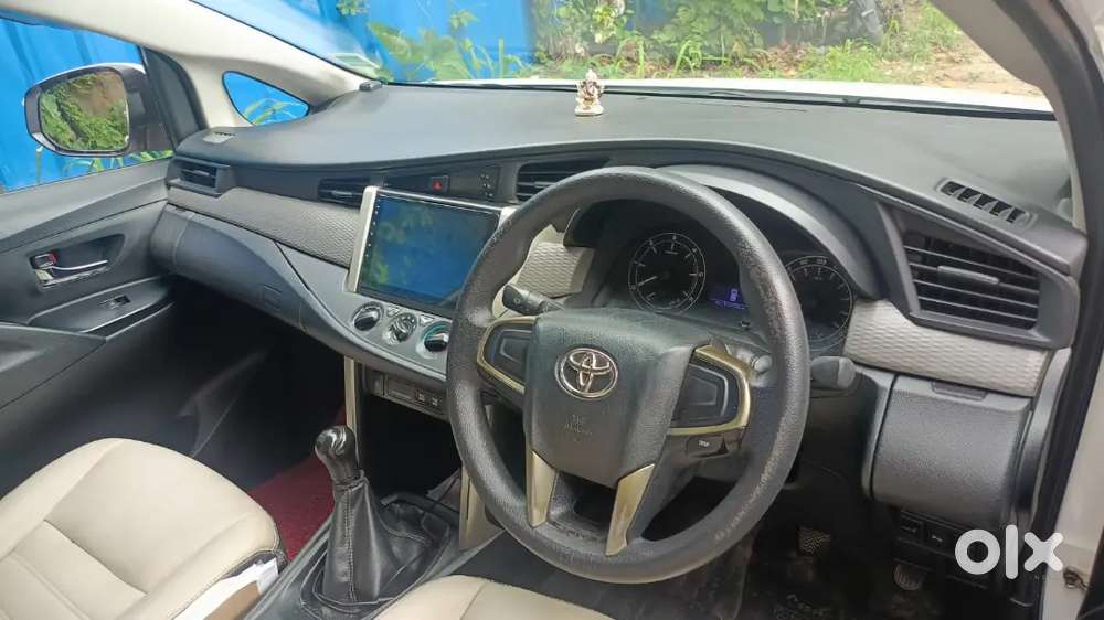Crysta Taxi 7 Seater Vehicle With Company Service History