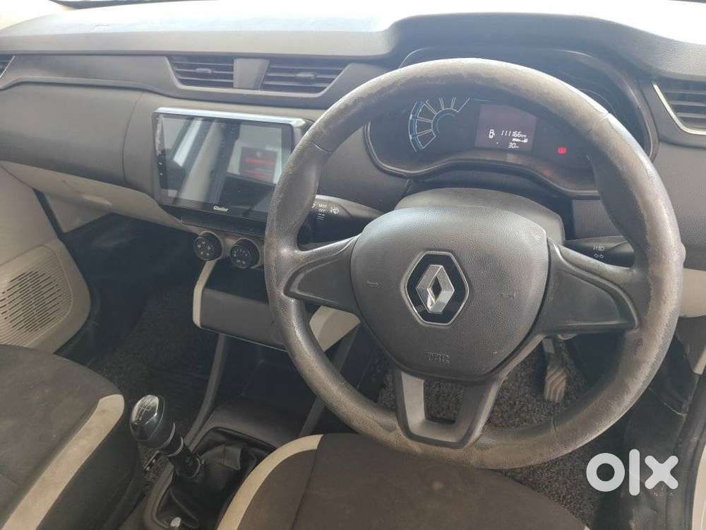Renault Triber, 2022, Petrol