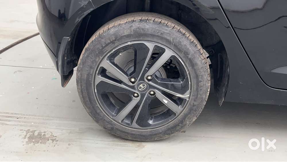 Tata Altroz 1.5 Xz Plus Diesel Dark Edition, 2022, Diesel