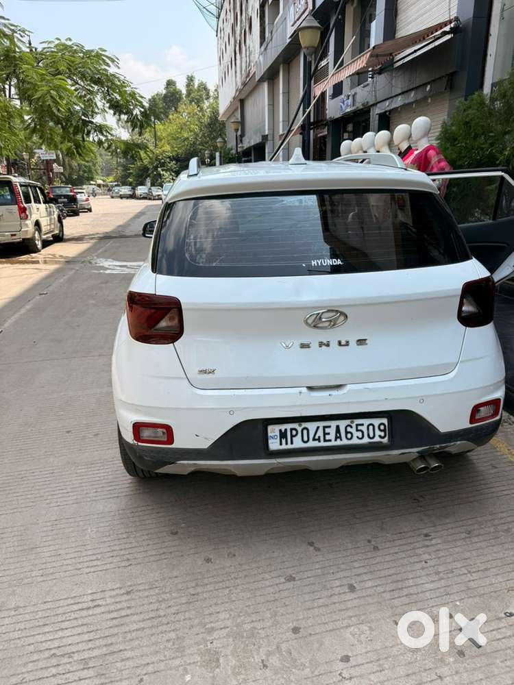 Hyundai Venue Diesel 2021
