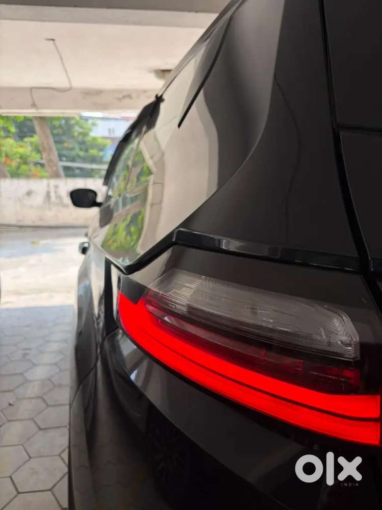 Tata Safari 2.0 2022 Dark Edition