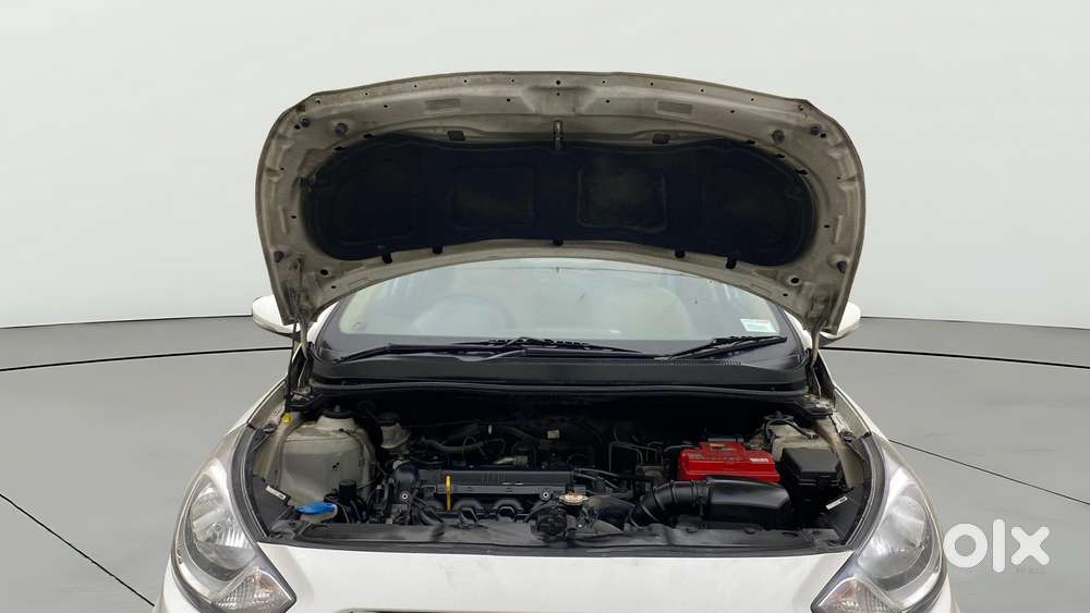 Hyundai Verna Fluidic 1.6 Vtvt Sx, 2014, Petrol