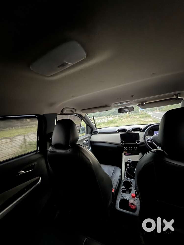 2023 Nissan Magnite Petrol Manual
