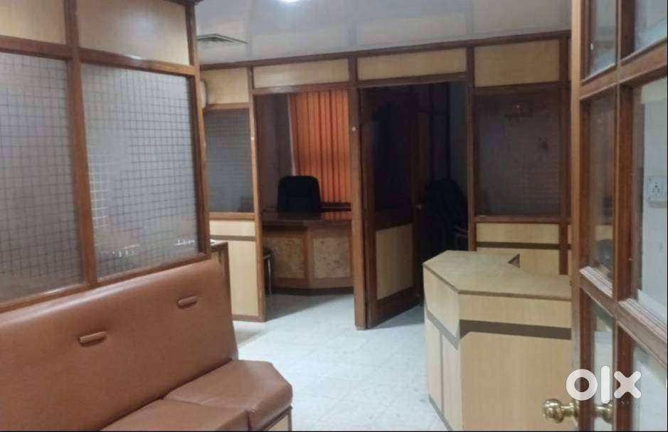 A 600 sq.ft. furnished office near chadri talab, kutchery for rent.