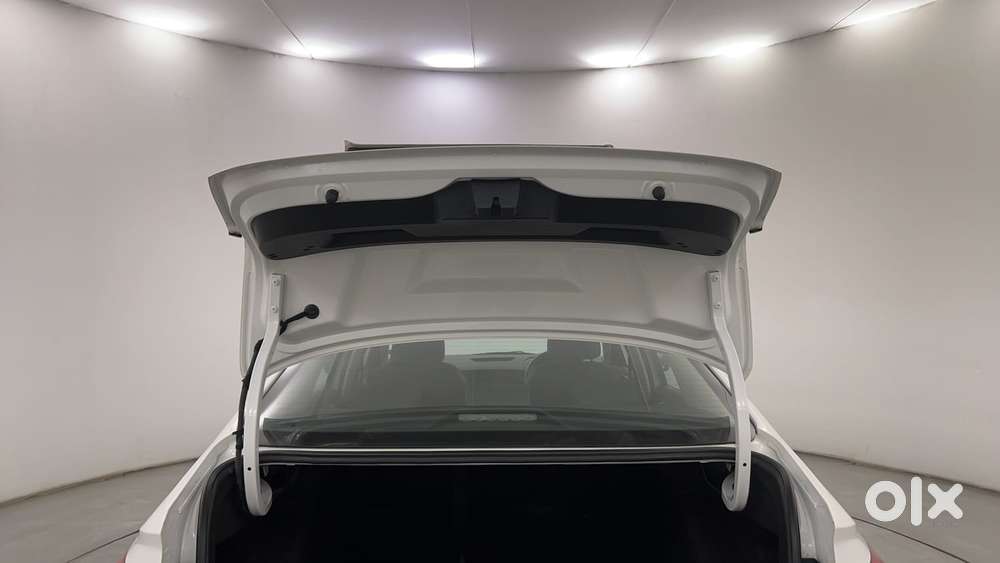 Skoda Slavia Style 1.5l Tsi Dsg, 2023, Petrol