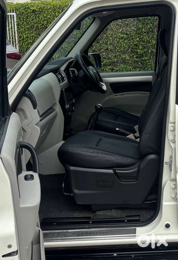 Mahindra Scorpio S10 2wd Mt 2015, 69500 Kms Uttarakhand Registration.