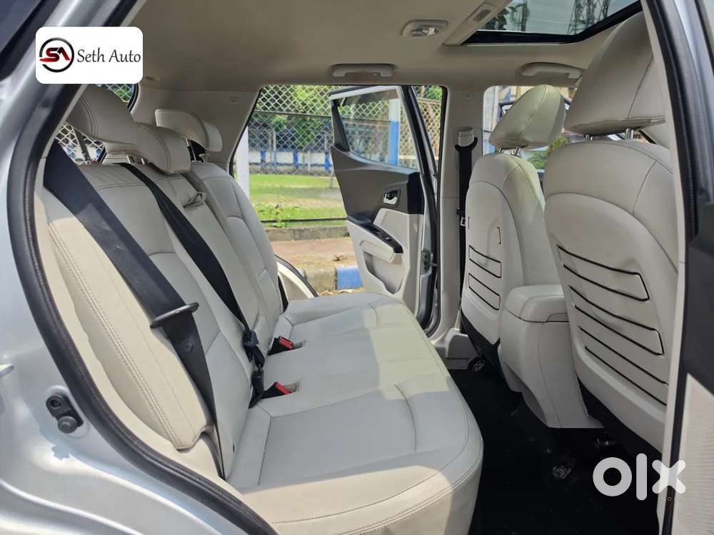 Mahindra Xuv300 W8, 2019, Petrol