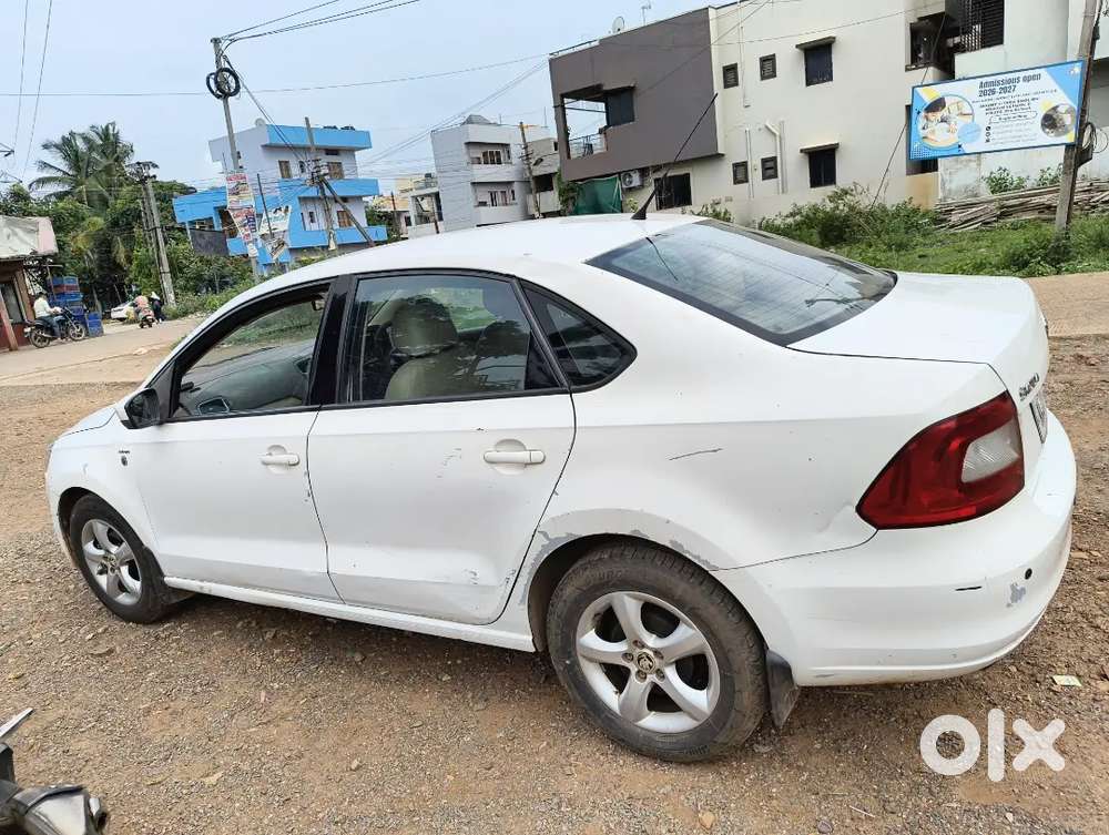 Skoda Rapid 2013 Diesel 87000 Km Driven