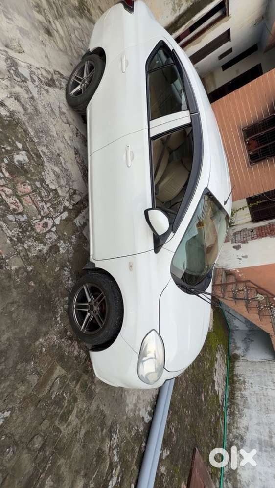 Nissan Sunny Petrol Manual 2014